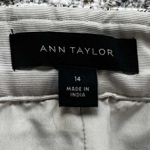 Ann Taylor White Plaid Textured Tweed Fringe Button Front Pencil Skirt Size 14 - Picture 6 of 8